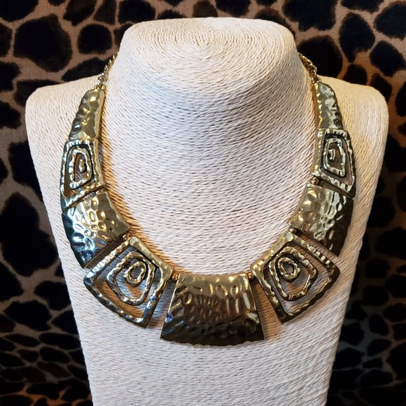 Antique Gold Coloured Necklace - Picture 1 of 3